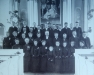 1912. Konfirmation Lockne kyrka. Ida Olofsdotter sittande lÃ¤ngst till vÃ¤nster. (Martin Olson Seattle)