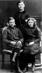 Ida, Hans och Märta ca 1916